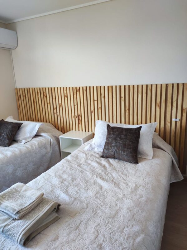 Respaldo de Cama King | Paneles Varillados de Madera Natural